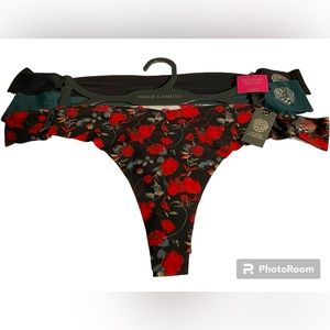 NWT•Vince Camuto Women’s No Show thong 3pk